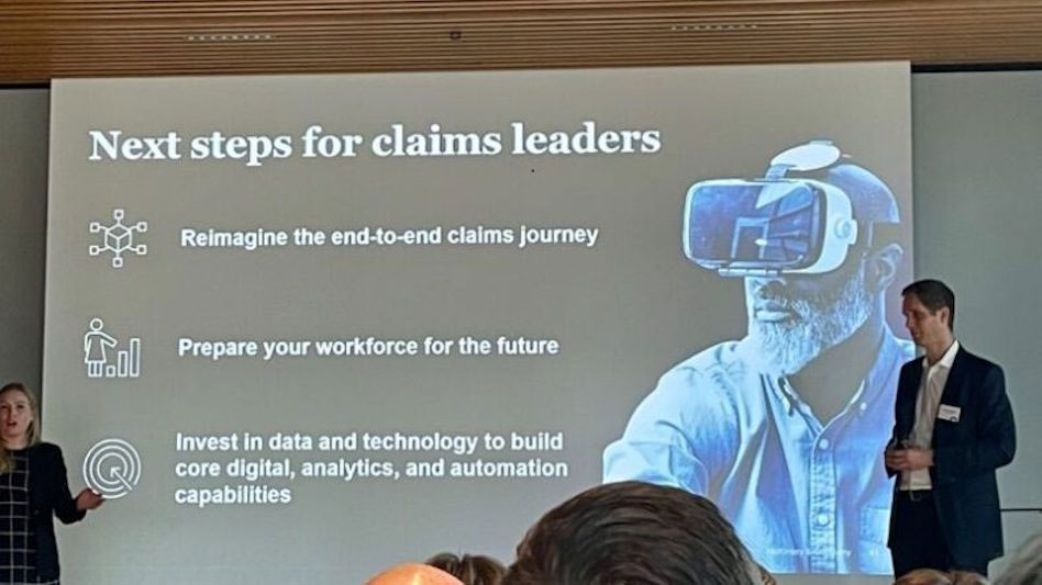 5-key-takeaways-from-our-ceo-948×533 Consultants presenting